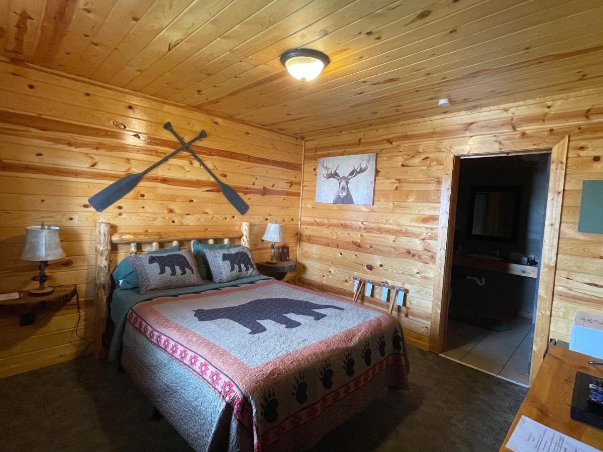 The Fishing Bear Lodge Ashton Dış mekan fotoğraf